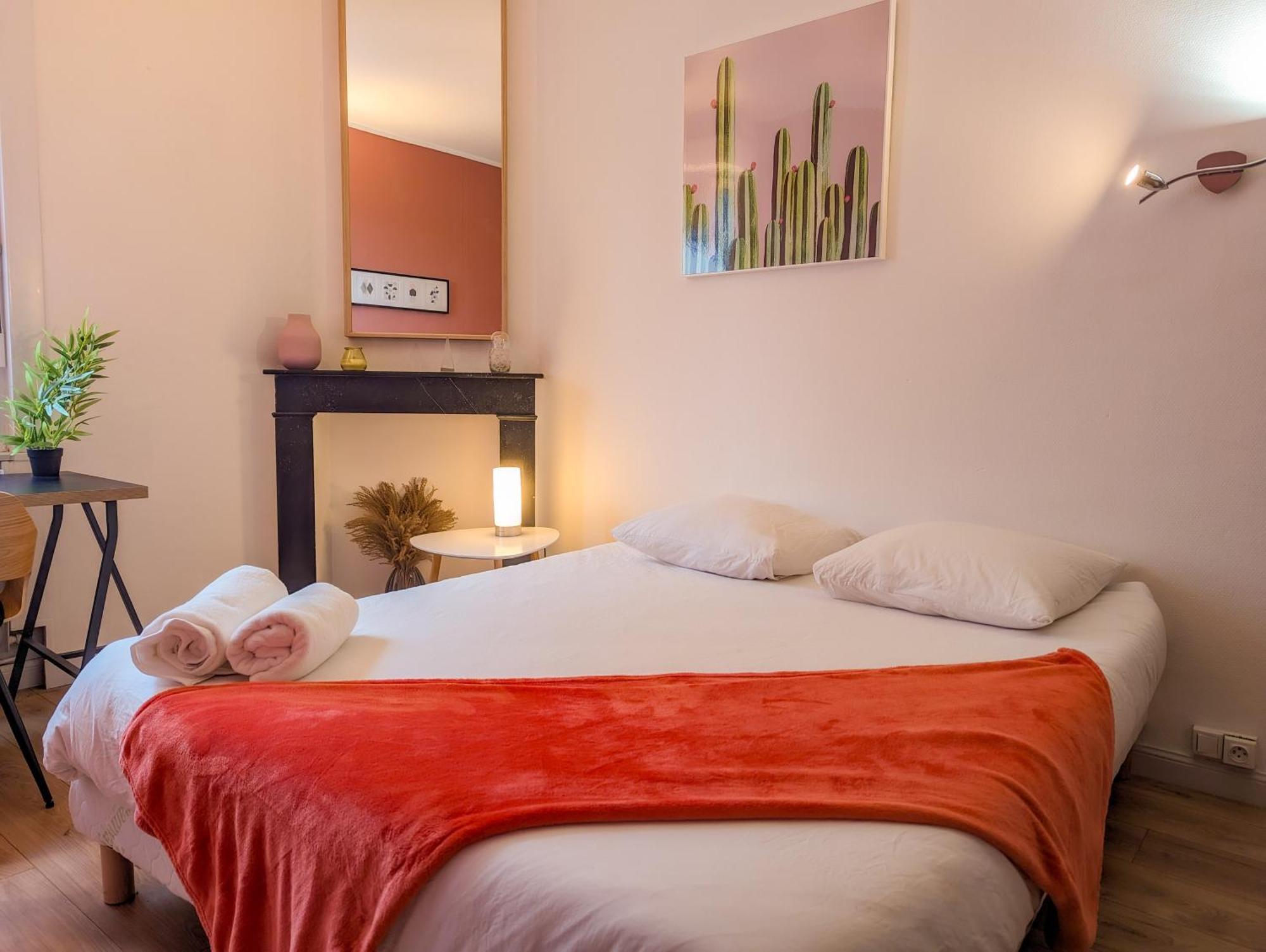 Le Cocon Bleu - Appartement Calme - Parking Gratuit - Fibre Arras Exterior foto